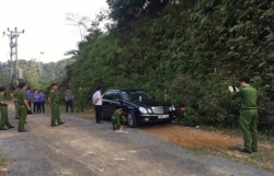 vu 3 nguoi chet o ha giang manh moi tu chiec xe tien ty ben duong