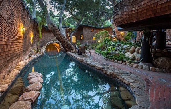 hang nghin nguoi chay tron xa hoi ve song trong hang dong co xua khong lo