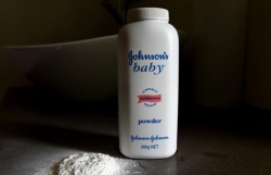 Johnson & Johnson thu hồi 33.000 sản phẩm, cổ phiếu lao dốc Johnson & Johnson thu hồi 33.000 sản phẩm, cổ phiếu lao dốc