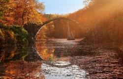 nhung can nha di trong hoat hinh khong ngo lai co ngoai doi thuc