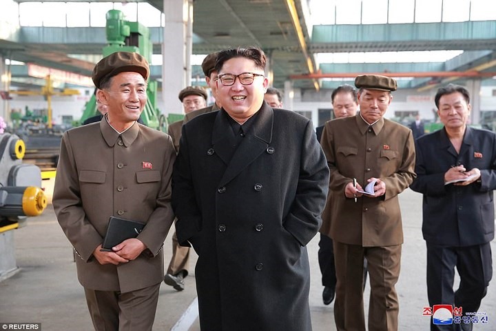 anh doc ong kim jong un tuoi cuoi lai ngua thep