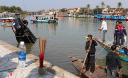 lao o to xuong song hoai lang nguoi canh vot thi the be trai 6 tuoi