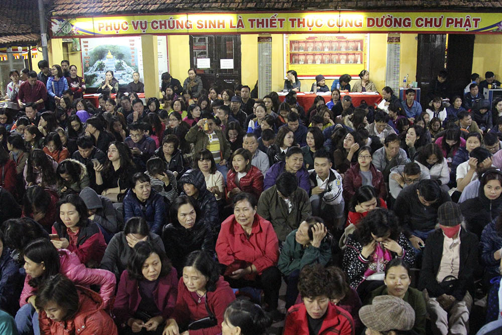 so sao xau bien nguoi tran ra duong giai han o chua phuc khanh