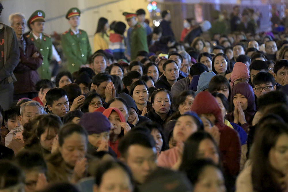 so sao xau bien nguoi tran ra duong giai han o chua phuc khanh