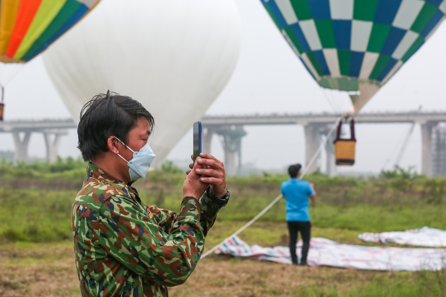 Khinh khí cầu lần đầu tiên bay trên bầu trời Hà Nội -6