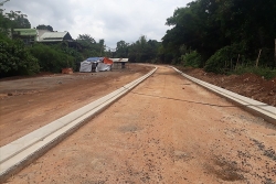 pho chu tich tinh binh thuan dang hop phai nhap vien