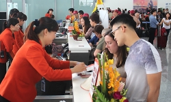 may bay dip tet rat kieu mua ve gia re kieu gi moi xong