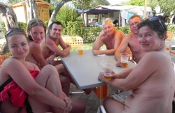 nhung can nha di trong hoat hinh khong ngo lai co ngoai doi thuc