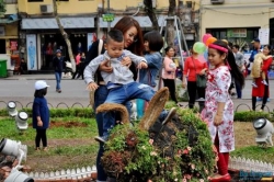 de xuat chuyen 4 huyen cua ha noi len quan