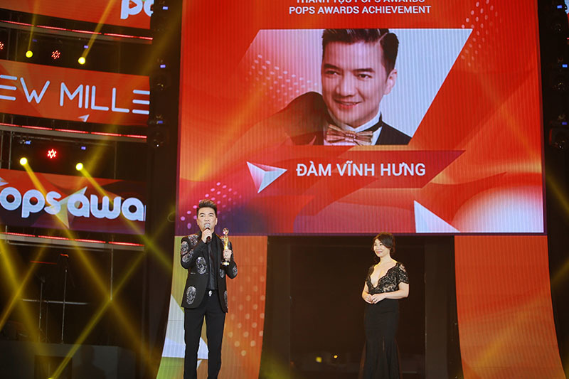 mr dam truong giang nhan giai thuong thanh tuu tai pops awards