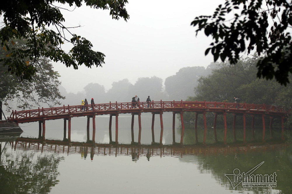 ha noi dac quanh suong mu cao oc mat hut