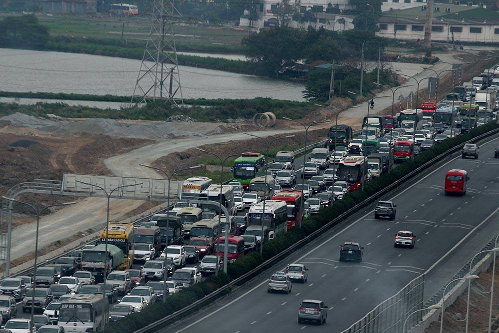 ha noi cao toc tac dai dan bang ruong ve nha sau ky nghi tet