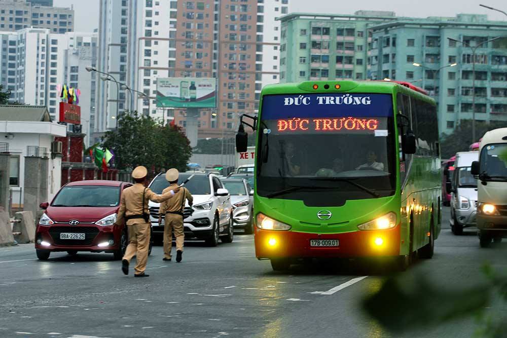 ha noi cao toc tac dai dan bang ruong ve nha sau ky nghi tet