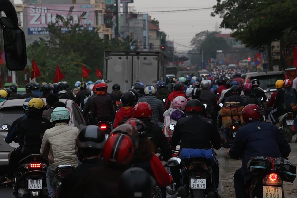 ha noi cao toc tac dai dan bang ruong ve nha sau ky nghi tet