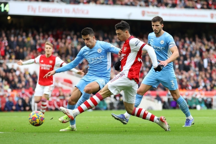 Kết quả Ngoại Hạng Anh: Thủng lưới phút bù giờ, Arsenal thua đau Man City - 1