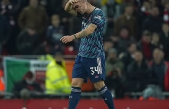 CĐV Arsenal đòi CLB tống cổ Granit Xhaka
