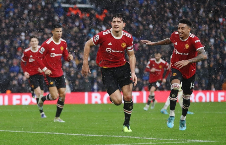 Trút mưa bàn thắng vào lưới Leeds, Man Utd giữ chỗ trong top 4 - 1