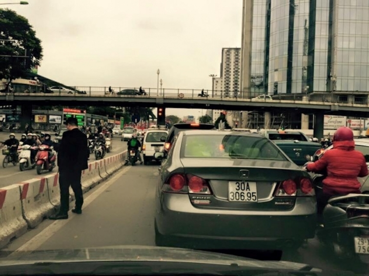 Đái bậy ở Hà Nội: Vấn nạn nhức nhối từ… thời Nguyễn - 2