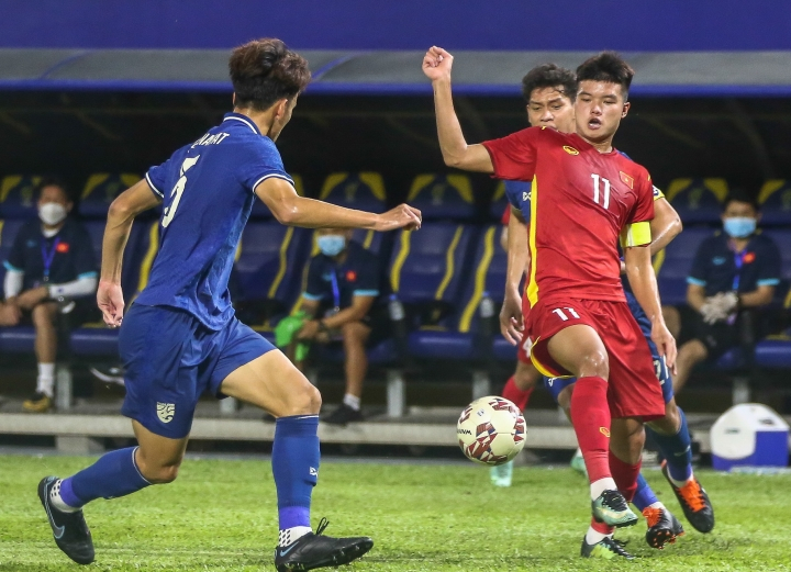 HLV Thái Lan: 'U23 Việt Nam thắng may mắn' - 1