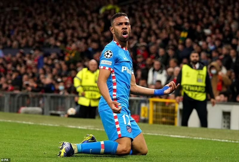 CĐV Man Utd có hành động