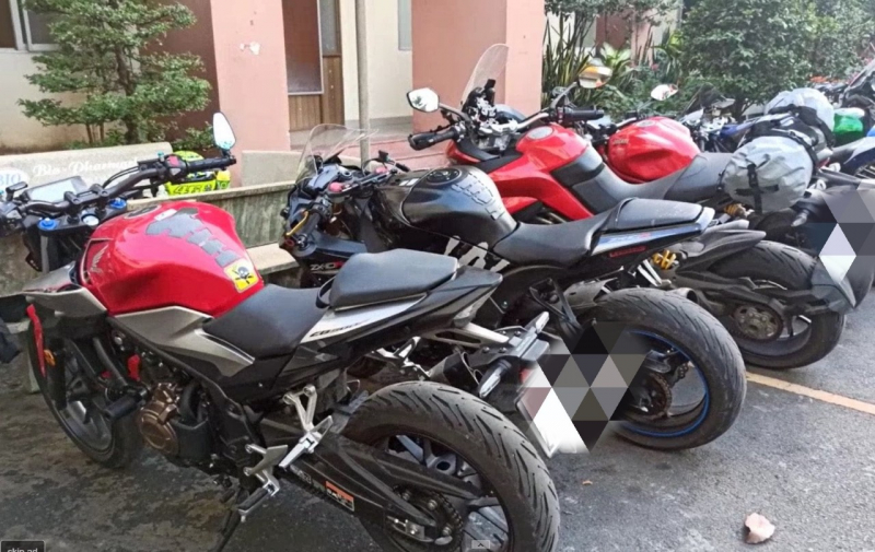 Dùng xe tải chặn đoàn mô tô “khủng” lưu thông trong đường cấm -1