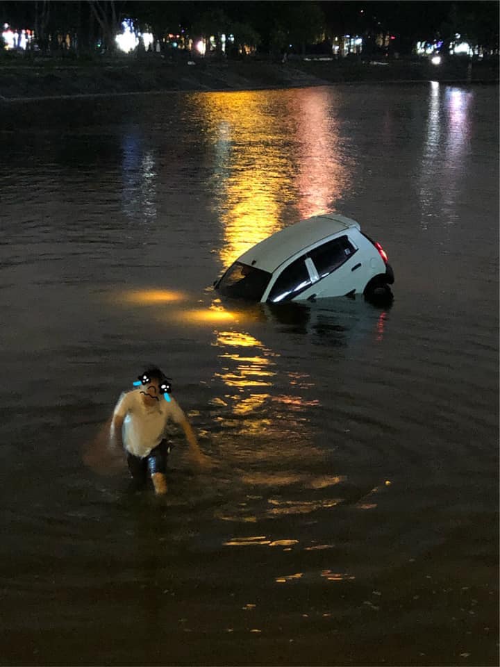 ha noi o to 4 cho lao thang xuong ho linh dam luc nua dem