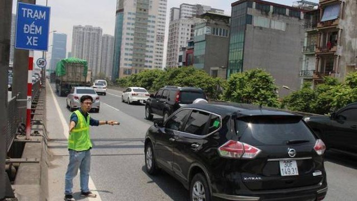 ha noi dem xe o duong vanh dai 3 tren cao de dieu chinh van toc