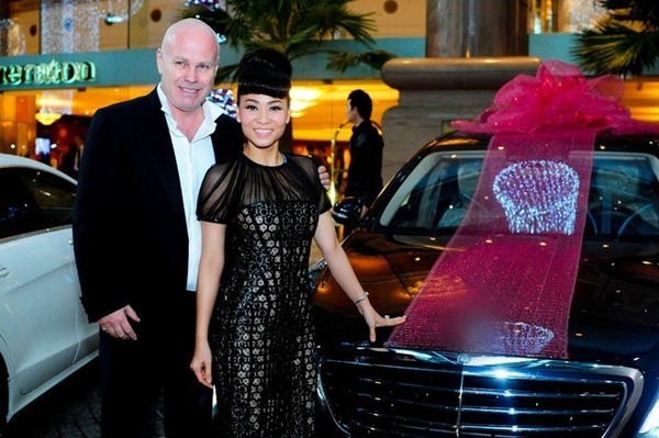 ngoai bao thanh my nhan viet nao con duoc chong tang xe hoi tien ty