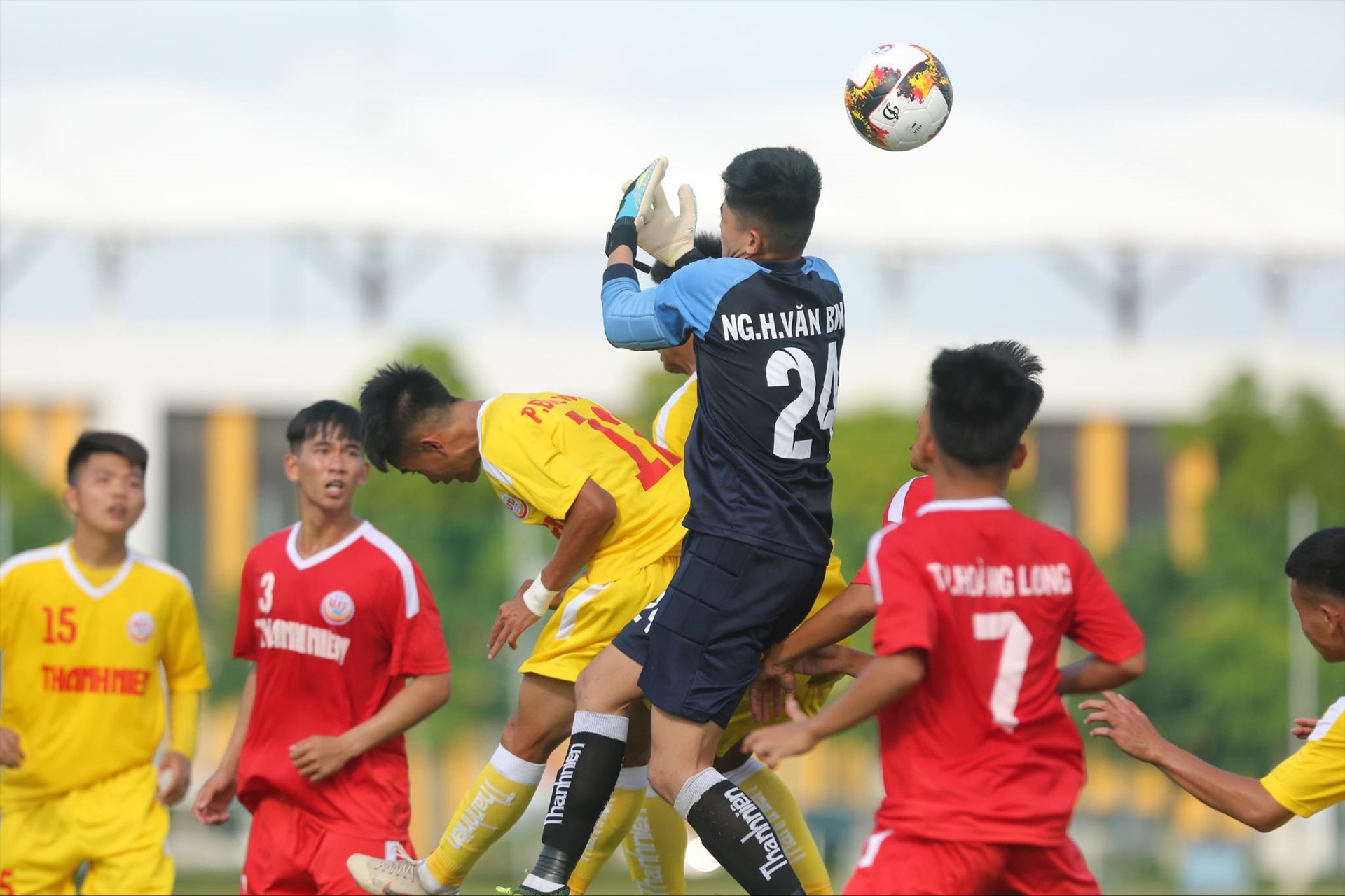 giai u19 quoc gia 2020 u19 binh duong vuon len vi tri dau bang b