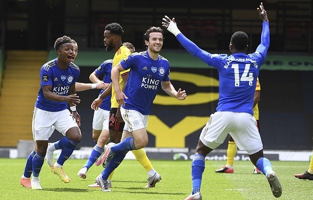 chilwell va dawson lap sieu pham watford va leicester cam chan nhau