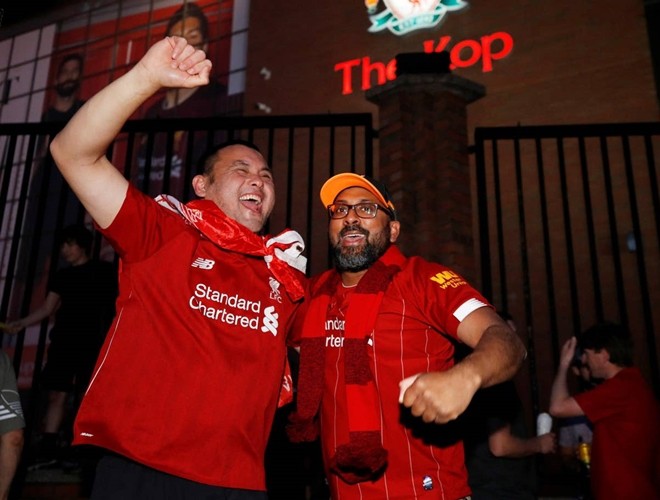 a nh cdv nhuo m do duo ng pho liverpool an mu ng chu c vo di ch li ch su