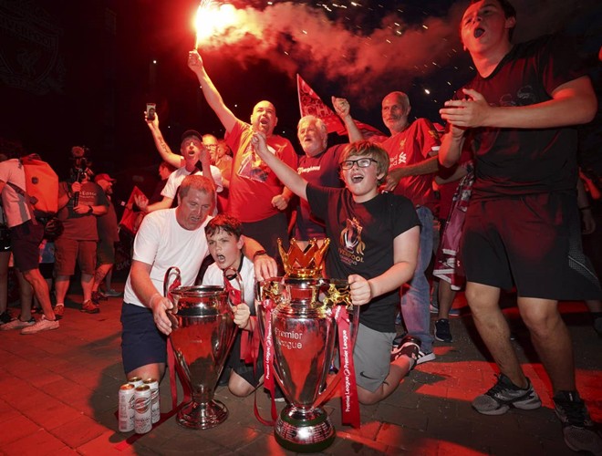 a nh cdv nhuo m do duo ng pho liverpool an mu ng chu c vo di ch li ch su