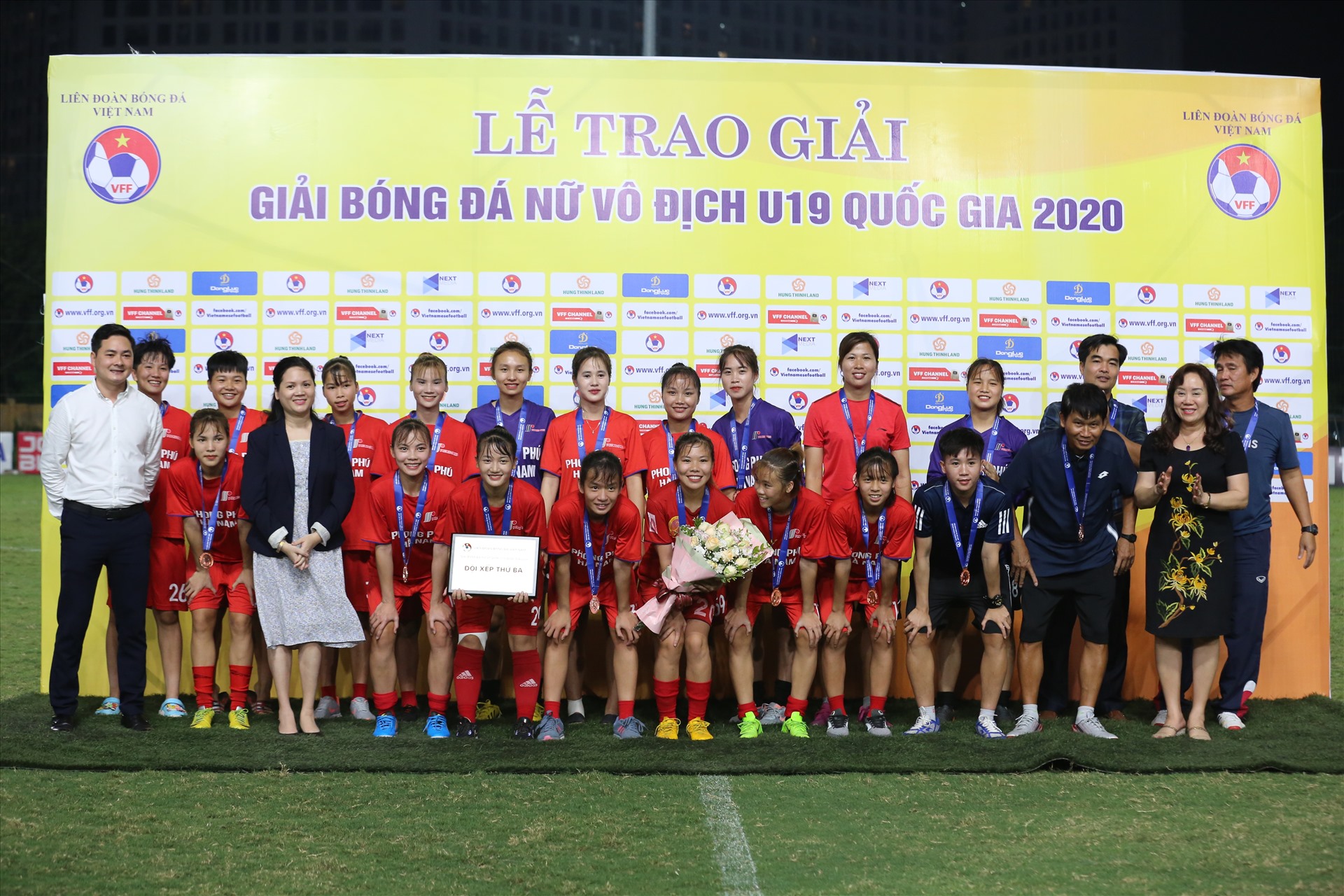 u19 nu quoc gia ha noi watabe dang quang xung dang