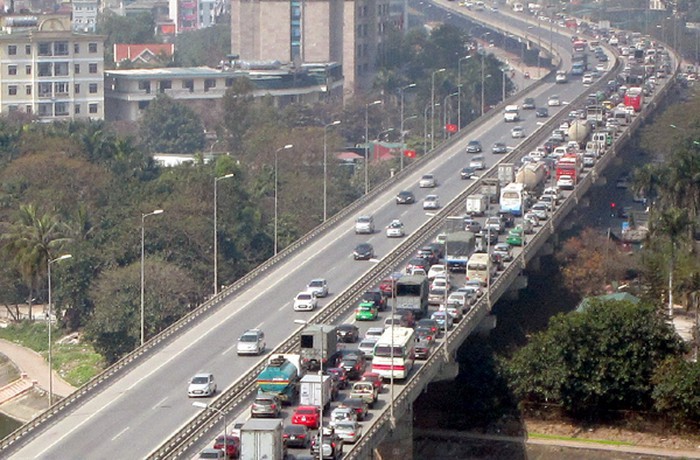 uu tien lap dat can tai trong tren cau thang long va vanh dai 3 tren cao