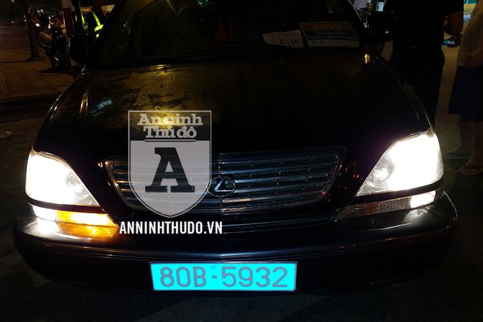 di o to lexus gan bien xanh gia doi tuong vi pham doa chot 141 bat thanh