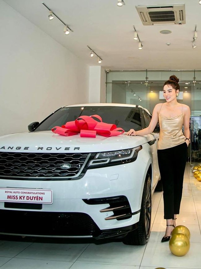 hoa hau ky duyen manh tay tau xe hop range rover velar gan 6 ti dong