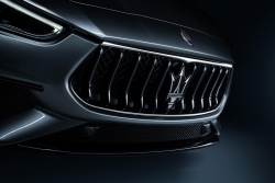 Ghibli Hybrid 2021 động cơ lai xăng điện, phép thử hạng sang của Maserati