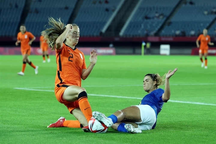 Bóng đá nữ Olympic Tokyo 2020: Hà Lan, Brazil hòa kịch tính, Mỹ thắng đậm - 1