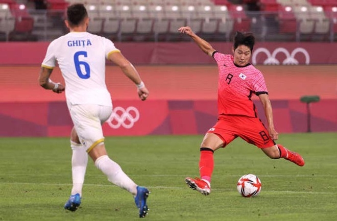 Olympic Tokyo: Lee Kang In lập công, Hàn Quốc đè bẹp Romania - 1