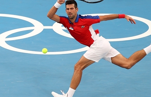 Djokovic thắng dễ, hẹn Nishikori ở tứ kết Olympic Tokyo