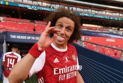 Choáng với số danh hiệu đều đặn của thảm họa David Luiz