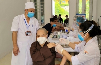 Bắc Ninh tiêm vaccine COVID-19 cho 130 chức sắc tôn giáo