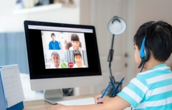 Bộ Giáo dục & Đào tạo nói gì về việc học sinh lớp 1 học online?