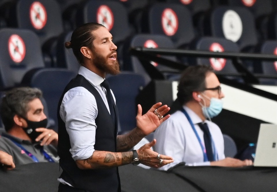 Vắng Sergio Ramos, Real Madrid luôn gặp khó tại Champions League. Ảnh: Getty Images