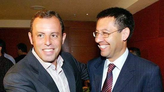 Sandro Rosell (trái) là người tiền nhiệm của Bartomeu và có ảnh hưởng lớn đến chiến lược điều hành của ông sau này. Ảnh: FC.