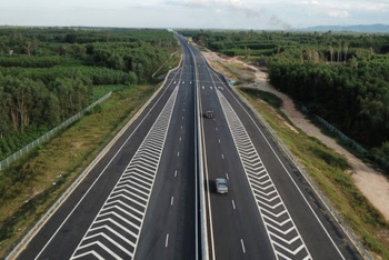 Đồng loạt khởi công ba đoạn dự án cao tốc Bắc- Nam bằng vốn ngân sách