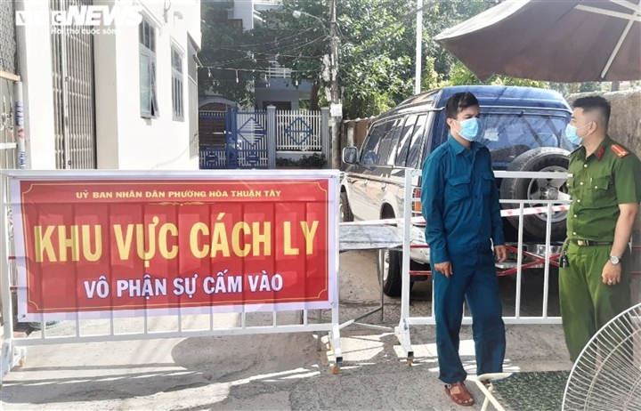 Đà Nẵng: Người dân tại 'vùng xanh' được đi chợ, tập thể dục ngoài trời - 1