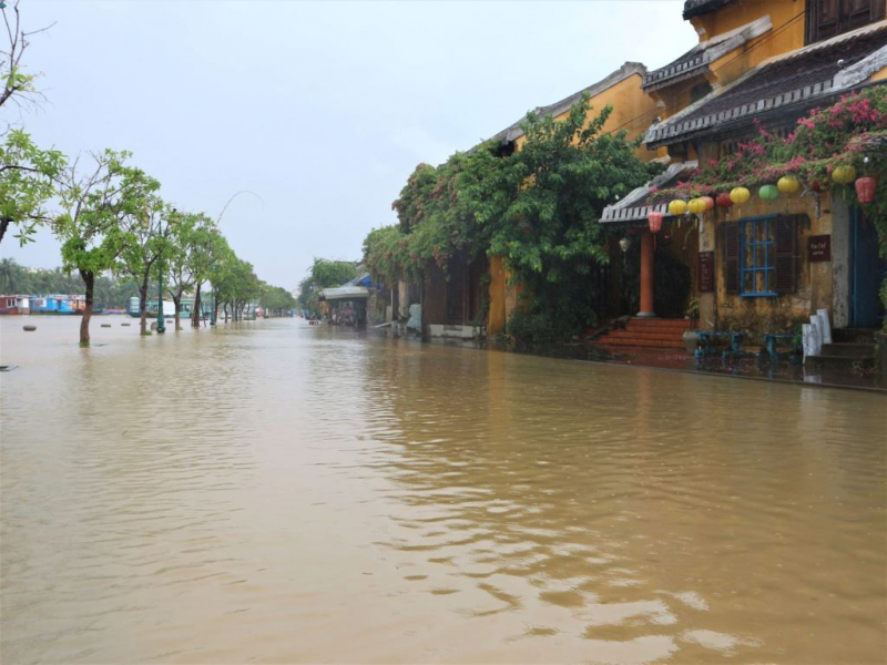 Hội An: Nước lũ tràn Sông Hoài  phố cổ nhiều nơi ngập sâu -0