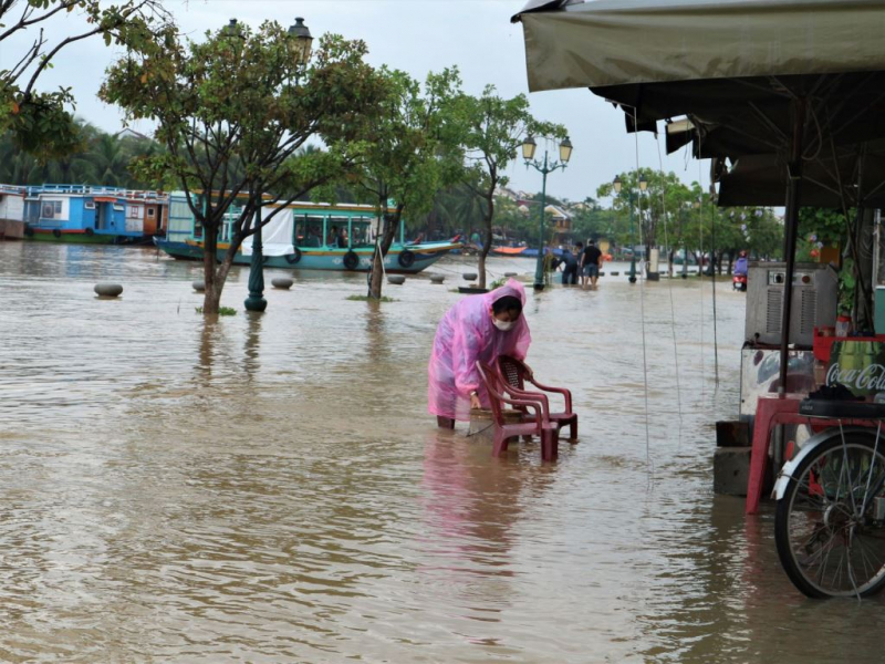 Hội An: Nước lũ tràn Sông Hoài  phố cổ nhiều nơi ngập sâu -1