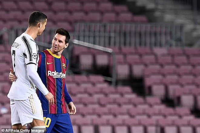 Ronaldo khiến Messi câm lặng ngay trên sân Nou Camp ảnh 2